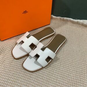 Hermes Women's Authentic Sandals